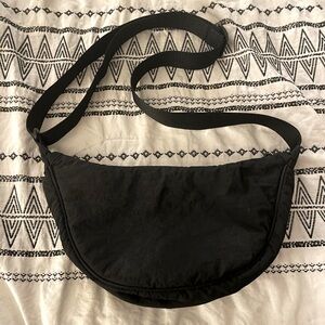 NWOT Uniqlo Crescent Bag